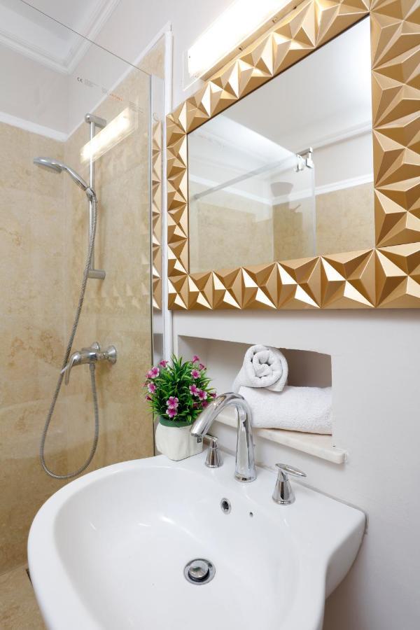 Grand Phillip Cismigiu Park Downtown Bucharest Apartment Luaran gambar
