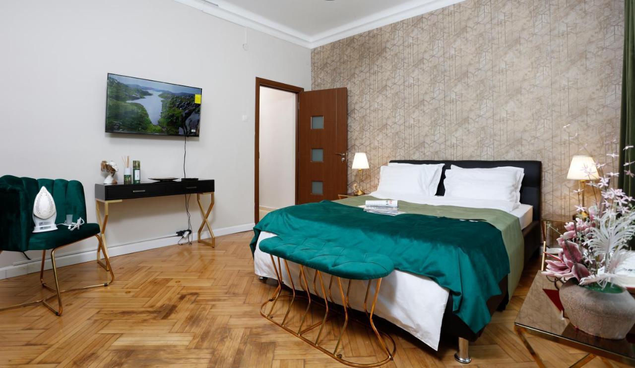 Grand Phillip Cismigiu Park Downtown Bucharest Apartment Luaran gambar