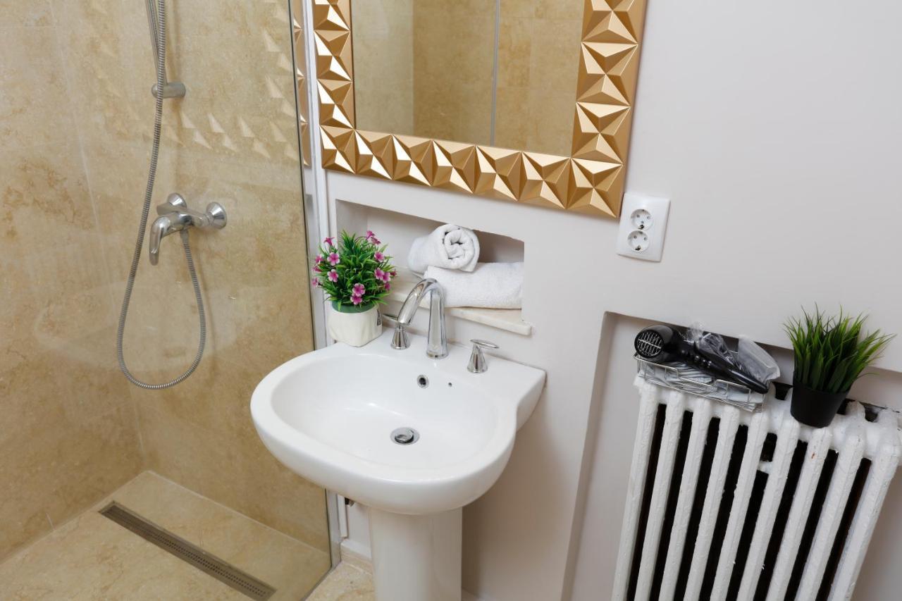 Grand Phillip Cismigiu Park Downtown Bucharest Apartment Luaran gambar